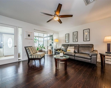 2739 Sherbrooke Lane - Photo Thumbnail 5