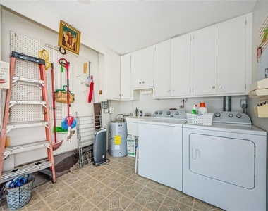 2739 Sherbrooke Lane - Photo Thumbnail 18