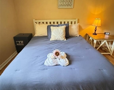 764 Forest Glen Road - Photo Thumbnail 8