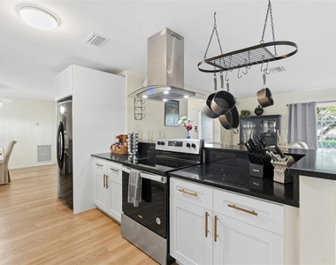 764 Forest Glen Road - Photo Thumbnail 23