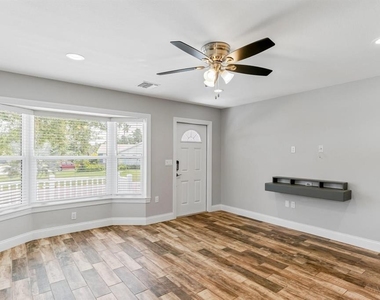 3792 Arkansas Avenue Ne - Photo Thumbnail 5