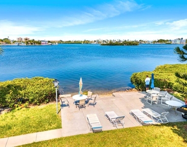 12760 Indian Rocks Road - Photo Thumbnail 3