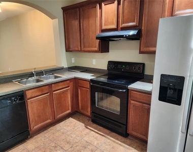 15924 Fishhawk Creek Lane - Photo Thumbnail 3