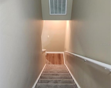 15924 Fishhawk Creek Lane - Photo Thumbnail 32