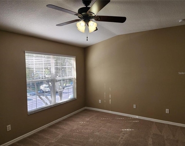 15924 Fishhawk Creek Lane - Photo Thumbnail 25