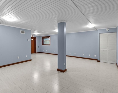 10519 Bridgewood Drive - Photo Thumbnail 25