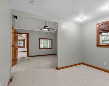 10519 Bridgewood Drive - Photo Thumbnail 19