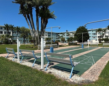 6161 Gulf Winds Drive - Photo Thumbnail 51