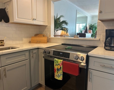 6161 Gulf Winds Drive - Photo Thumbnail 40