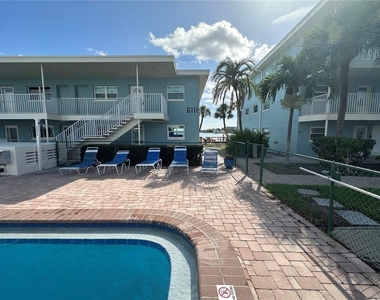 6161 Gulf Winds Drive - Photo Thumbnail 62
