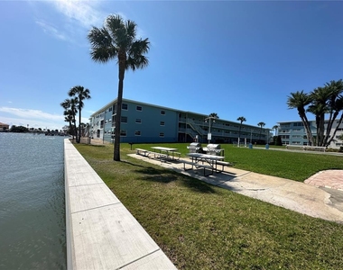 6161 Gulf Winds Drive - Photo Thumbnail 49