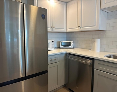 6161 Gulf Winds Drive - Photo Thumbnail 36