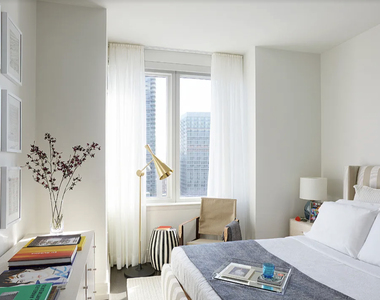  10th Avenue - Photo Thumbnail 1