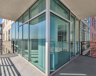 1208 E Kennedy Boulevard - Photo Thumbnail 36