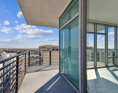 1208 E Kennedy Boulevard - Photo Thumbnail 33