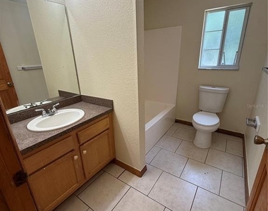 41 Pine Circle - Photo Thumbnail 10