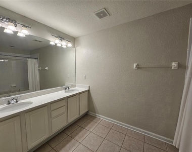5166 Hawkstone Drive - Photo Thumbnail 8