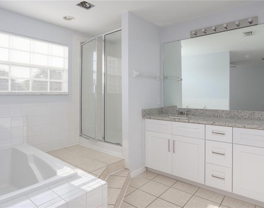202 Washington Palm Loop - Photo Thumbnail 13