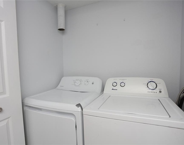 202 Washington Palm Loop - Photo Thumbnail 15