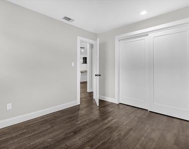 8756 Granada Boulevard - Photo Thumbnail 15