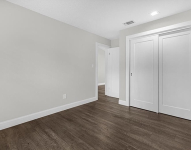 8756 Granada Boulevard - Photo Thumbnail 13