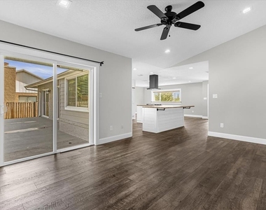 8756 Granada Boulevard - Photo Thumbnail 11