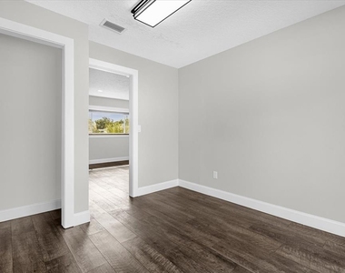 8756 Granada Boulevard - Photo Thumbnail 19