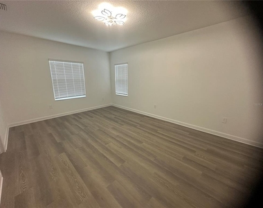 3115 Addison Boulevard - Photo Thumbnail 6
