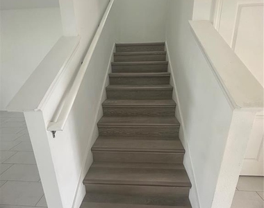 3115 Addison Boulevard - Photo Thumbnail 5