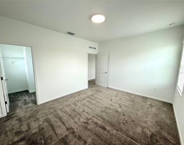 2970 Armstrong Avenue - Photo Thumbnail 33