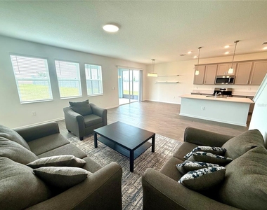 2970 Armstrong Avenue - Photo Thumbnail 5
