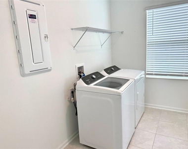 2970 Armstrong Avenue - Photo Thumbnail 31