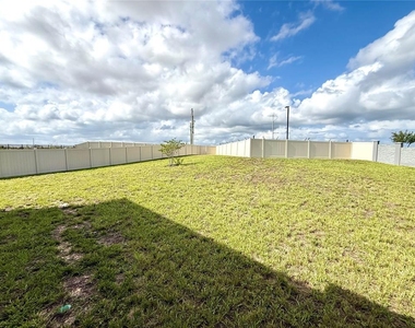 2970 Armstrong Avenue - Photo Thumbnail 16