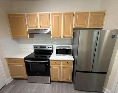 8815 Dunes Court - Photo Thumbnail 6