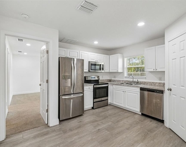 5101 Lanette Street - Photo Thumbnail 6