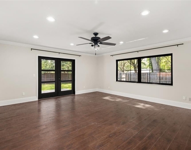 648 Fitzwalter Drive - Photo Thumbnail 21