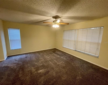 12119 Warwick Circle - Photo Thumbnail 12