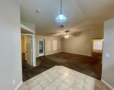 12119 Warwick Circle - Photo Thumbnail 1