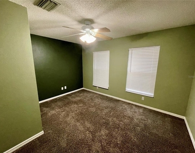 12119 Warwick Circle - Photo Thumbnail 15