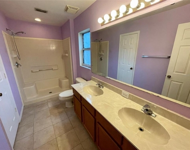 12119 Warwick Circle - Photo Thumbnail 14