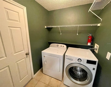 12119 Warwick Circle - Photo Thumbnail 10