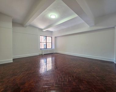 West 73rd Street - Photo Thumbnail 1