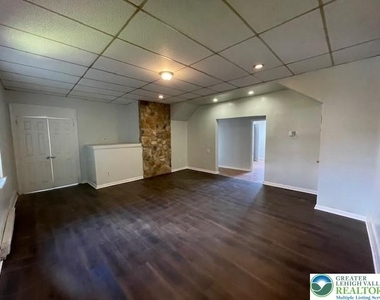 38 Clay Street - Photo Thumbnail 7