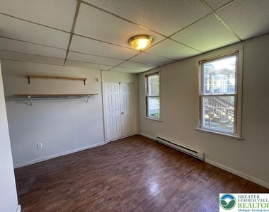 38 Clay Street - Photo Thumbnail 9