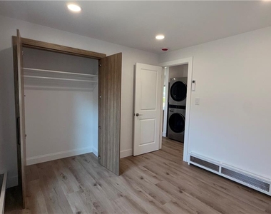 49 Seyfried Avenue - Photo Thumbnail 48