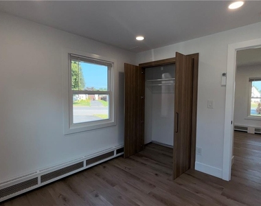 49 Seyfried Avenue - Photo Thumbnail 49