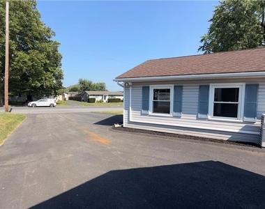 49 Seyfried Avenue - Photo Thumbnail 28