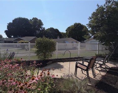 49 Seyfried Avenue - Photo Thumbnail 20