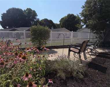49 Seyfried Avenue - Photo Thumbnail 19