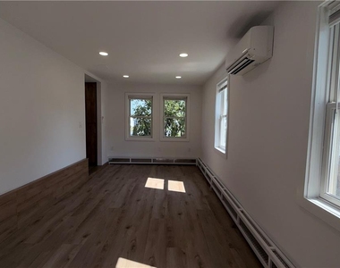 49 Seyfried Avenue - Photo Thumbnail 43